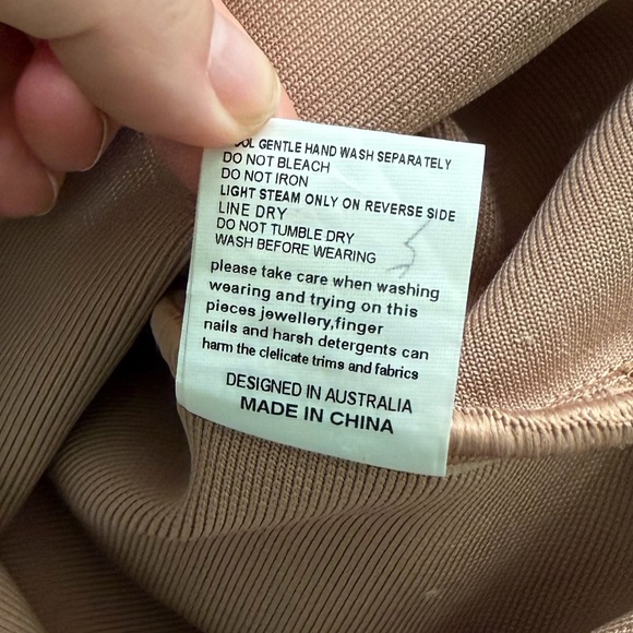 Elliatt Pippa Dress, Nude/Mocha Size M Ruched Bodycon Midi Dress - Picture 8 of 8